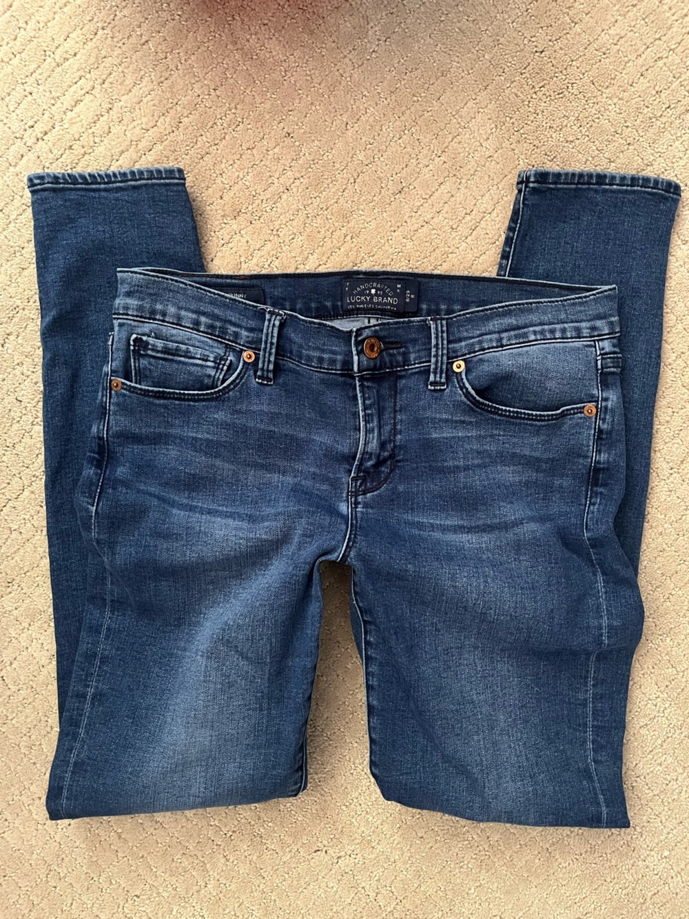 2000s Lucky Brand Women's low rise Medium Blue Skinny Jeans